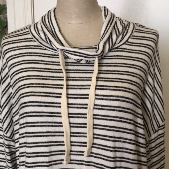Lucky Brand Striped Long Sleeve Funnel Neck Sz L - Picture 6 of 9